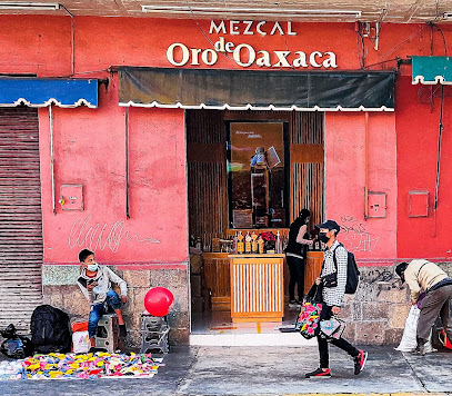 Mezcal Oro de Oaxaca y Fruticrem