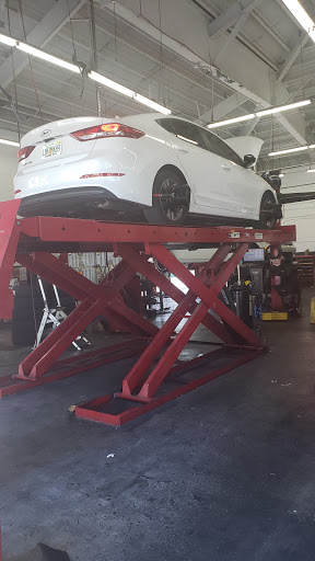 Tire Shop «Tires Plus», reviews and photos, 15907 Pines Blvd, Pembroke Pines, FL 33027, USA