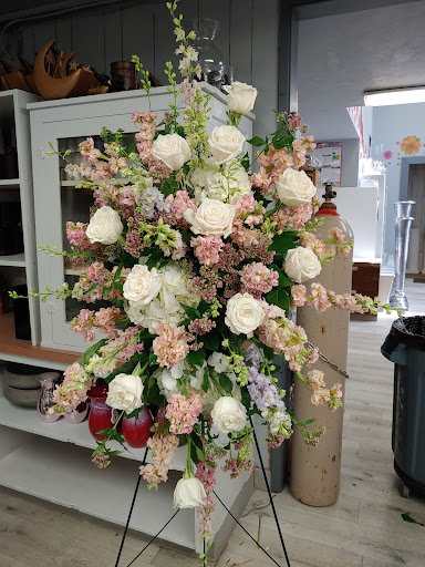 Florist «Olson Florist», reviews and photos, 499 Court St NE, Salem, OR 97301, USA