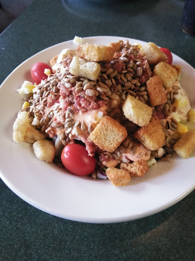 Pizza Restaurant «Round Table Pizza - University Place, WA», reviews and photos, 7011 27th St W, University Place, WA 98466, USA