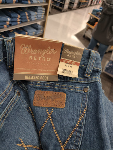 Sporting Goods Store «Academy Sports + Outdoors», reviews and photos, 1351 S Interstate Hwy 35, Round Rock, TX 78664, USA