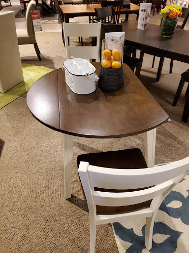 Furniture Store «Art Van Furniture - Clinton Township», reviews and photos, 33801 Gratiot Ave, Charter Twp of Clinton, MI 48035, USA