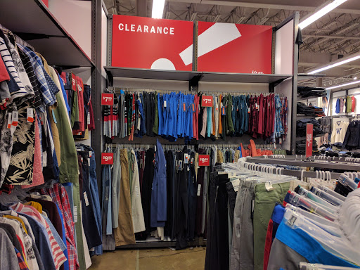 Clothing Store «Old Navy», reviews and photos, 7719 Mall Rd, Florence, KY 41042, USA