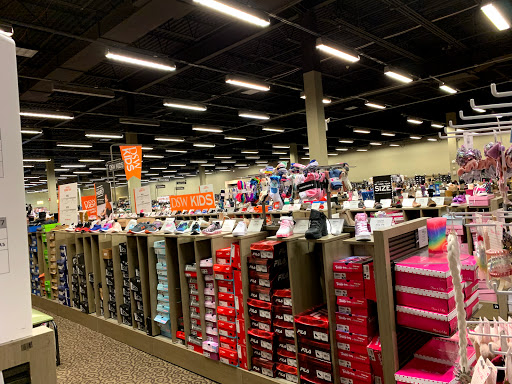 Shoe Store «DSW Designer Shoe Warehouse», reviews and photos, 25 Ronson Rd, Iselin, NJ 08830, USA