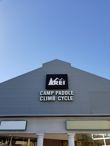 Camping Store «REI», reviews and photos, 200 Ridge Pike #115, Conshohocken, PA 19428, USA
