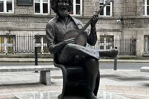 Luke Kelly Statue image