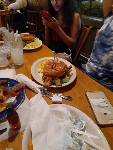 American Restaurant «Cracker Barrel Old Country Store», reviews and photos, 757 Lynnhaven Pkwy, Virginia Beach, VA 23452, USA