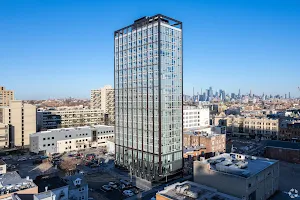 28 Cottage | Luxury Apartment Rentals in Journal Square, Jersey City image