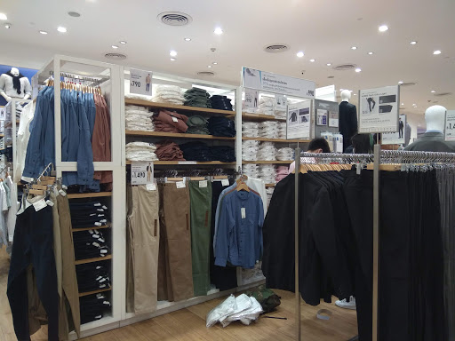 Stores to buy men's sportswear Bangkok