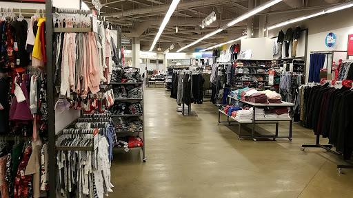 Clothing Store «Old Navy», reviews and photos, 1961 Chain Bridge Rd, McLean, VA 22102, USA