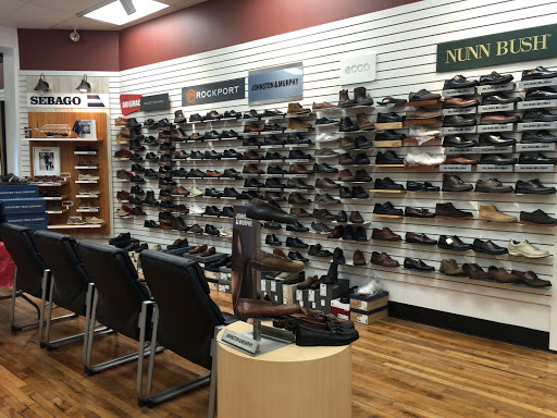 Shoe Store «Savon Shoes Inc», reviews and photos, 471 Main St, Warren, RI 02885, USA