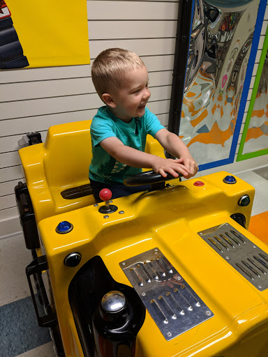 Shopping Mall «Seminole Square Shopping Center», reviews and photos, 200 Zan Rd, Charlottesville, VA 22901, USA