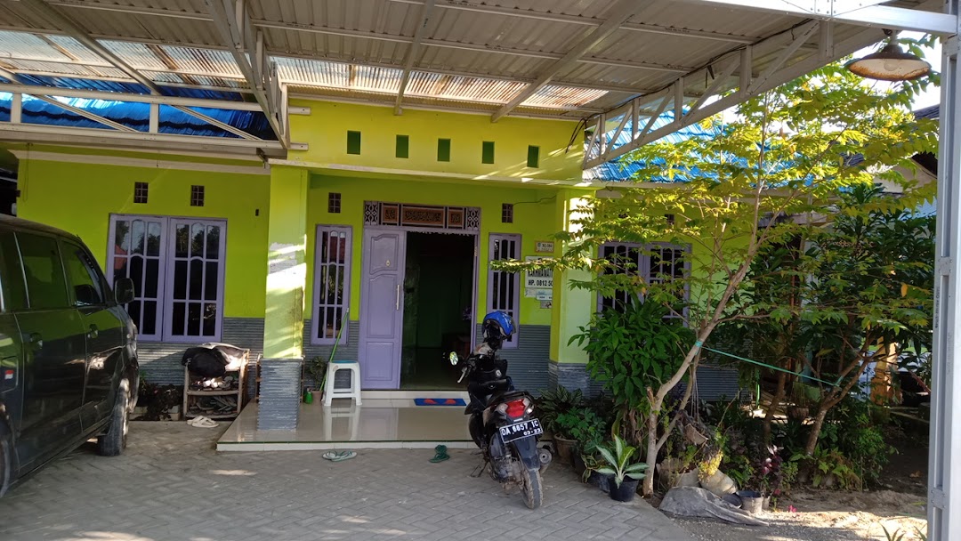Rumah Bersalin Bidan Rakhmawati