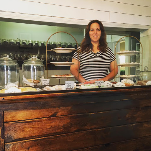 The Mad Hatter Restaurant & Bakery, 176 S Goodman St, Rochester, NY 14607, USA, 