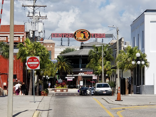 Tampa Sweethearts Cigar Co