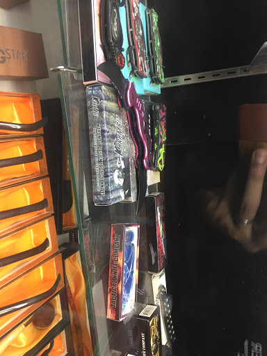 Tobacco Shop «Relax Smoke Shop», reviews and photos, 6 W 39th St, Kansas City, MO 64111, USA