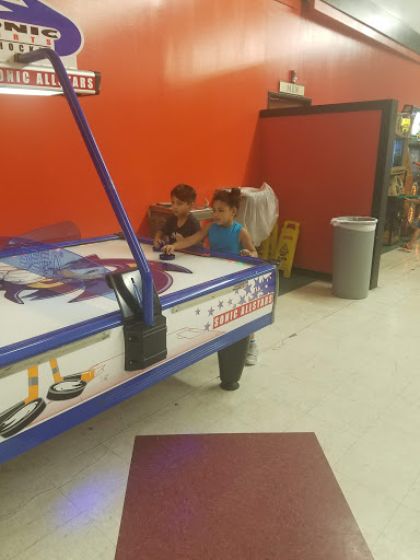 Bowling Alley «Bandera Bowling Center», reviews and photos, 6700 Huebner Rd, Leon Valley, TX 78238, USA