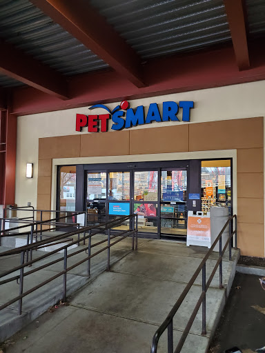 Pet Supply Store «PetSmart», reviews and photos, 215 Needham St, Newton, MA 02464, USA