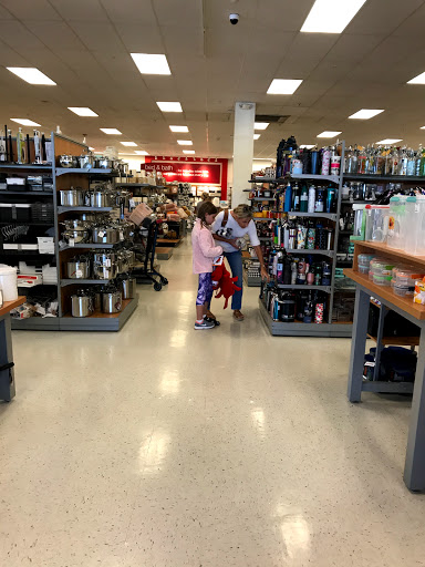 Department Store «T.J. Maxx», reviews and photos, 588 Francisco Blvd W, San Rafael, CA 94901, USA