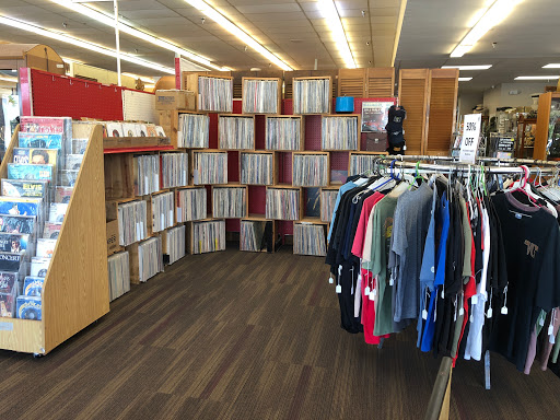 Antique Store «Coronado Antiques Mall», reviews and photos, 1433 S Dixie Fwy, New Smyrna Beach, FL 32168, USA