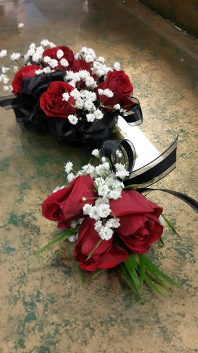 Florist «Elite Floral & Gift Shoppe», reviews and photos, 504 N Alafaya Trail #109, Orlando, FL 32828, USA