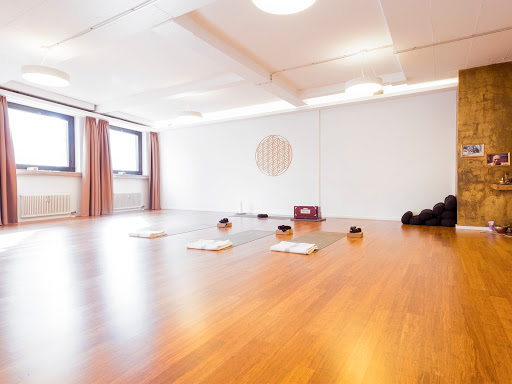 Patrick Broome Yoga | Studio City