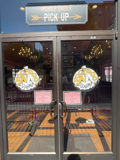 Donut Shop «Voodoo Doughnut Too», reviews and photos, 1501 NE Davis St, Portland, OR 97232, USA