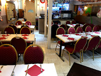 Atmosphère du Restaurant italien La Méditerranée à Romainville - n°4