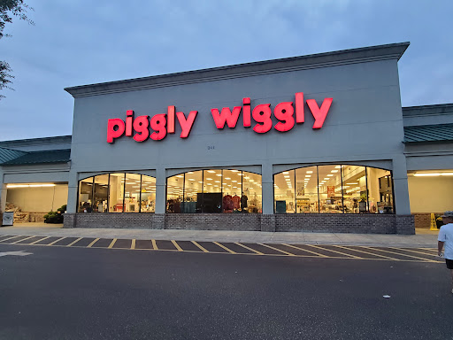 Grocery Store «Piggly Wiggly», reviews and photos, 122 US-17 BUS, Surfside Beach, SC 29575, USA
