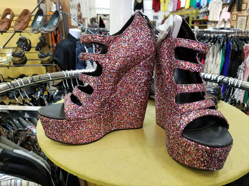 Consignment Shop «Revolve Clothing Exchange», reviews and photos, 1620 E 7th Ave, Tampa, FL 33605, USA