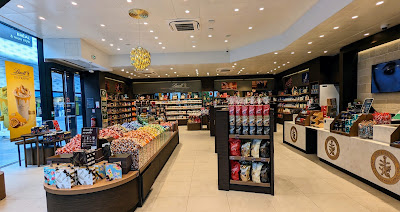 Boutique Chocolats LINDT Angers à Beaucouzé