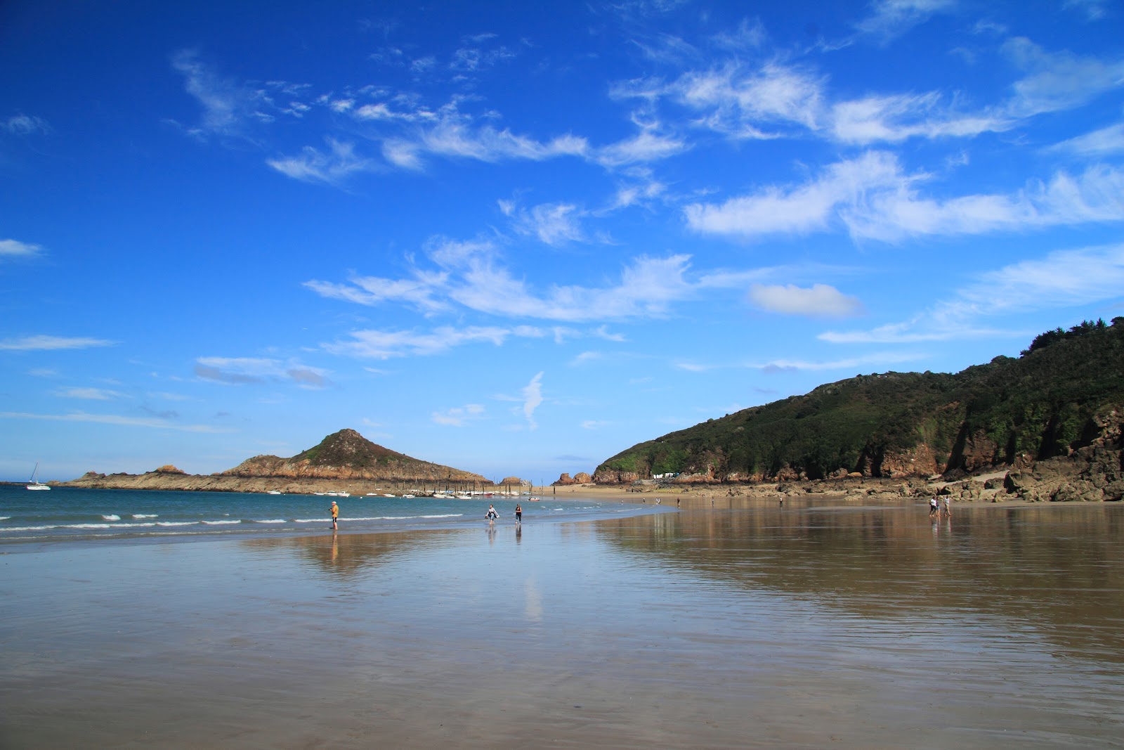 Foto von Plage D'or mit geräumige küstenlinie