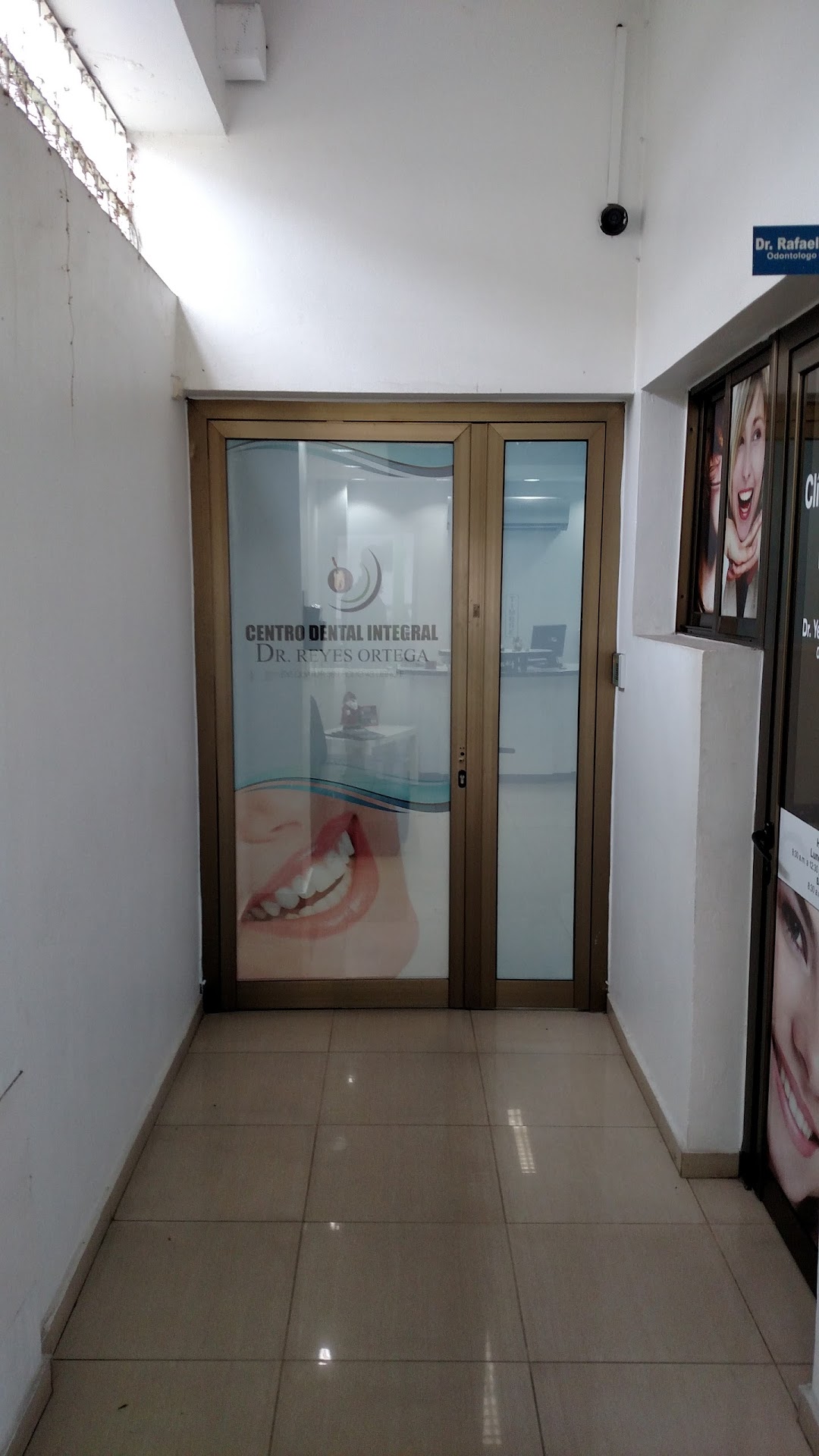 Centro Dentista Integral Dr Reyes Dentist