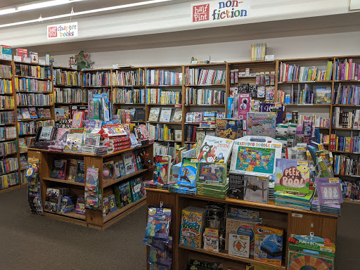 Book Store «Half Price Books», reviews and photos, 5017 Excelsior Blvd, St Louis Park, MN 55416, USA