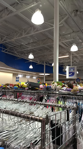 Thrift Store «Happy Valley Goodwill Retail Store & Donation Center», reviews and photos, 1565 W Happy Valley Rd, Phoenix, AZ 85085, USA