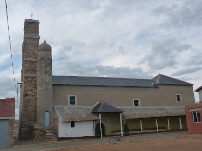 Iglesia de Santiago Apóstol C. la Iglesia, 5, 24790 Valcabado del Páramo, León, España