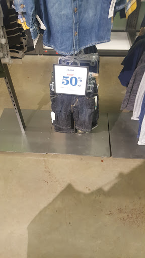 Clothing Store «Old Navy», reviews and photos, 3020 Brandywine Pkwy, Wilmington, DE 19803, USA