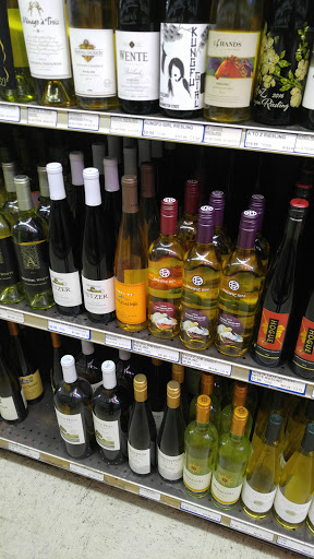 Liquor Store «Kenwood Liquors», reviews and photos, 10750 S Cicero Ave, Oak Lawn, IL 60453, USA