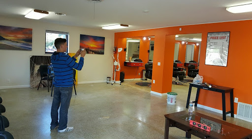 Barber Shop «DCB Barber Shop - Barber Shop Hispano», reviews and photos, 1545 E Olive Rd, Pensacola, FL 32514, USA
