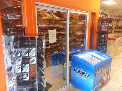 Tobacco Shop «M & I Smoke Shop», reviews and photos, 1239 S Higley Rd #104, Mesa, AZ 85206, USA