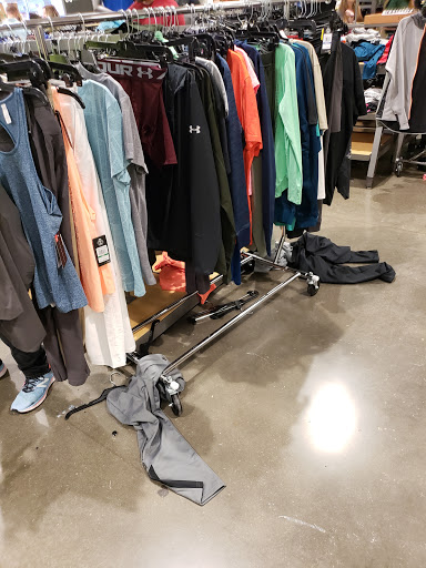 Clothing Store «Under Armour Factory House», reviews and photos, 18517 Outlet Blvd #218, Chesterfield, MO 63005, USA
