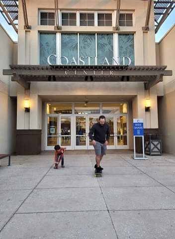 Clothing Store «Zumiez», reviews and photos, 1828 Tamiami Trail N, Naples, FL 34102, USA