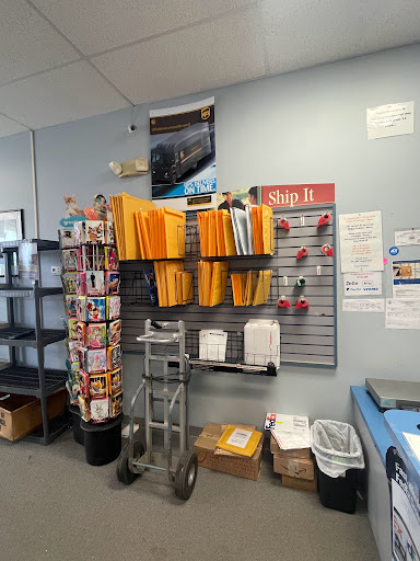 Shipping and Mailing Service «POSTAL MASTERS», reviews and photos, 43150 Broadlands Center Plaza #152, Ashburn, VA 20148, USA