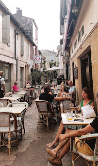 Atmosphère du Restaurant français Le Bar à Thym à Arles - n°1