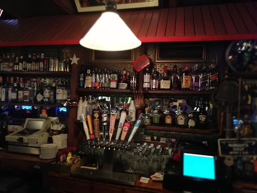 Bar & Grill «J T Maxies», reviews and photos, 240 Wolf Rd, Albany, NY 12205, USA