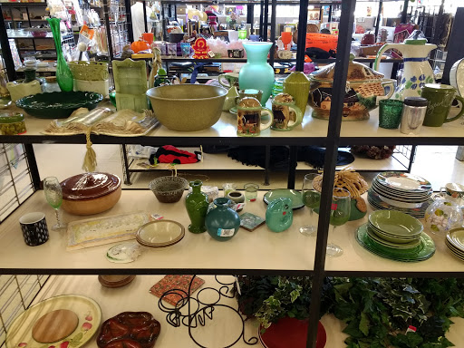 Thrift Store «Thrift Town», reviews and photos, 410 El Camino Ave, Sacramento, CA 95815, USA