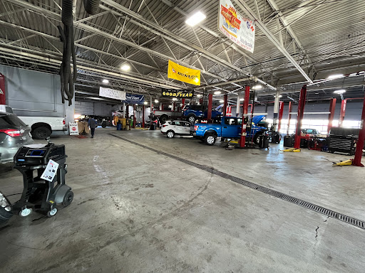 Ford Dealer «Joe Cotton Ford», reviews and photos, 175 W North Ave, Carol Stream, IL 60188, USA