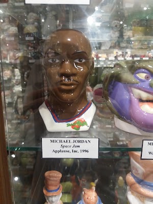 American Toby Jug Museum - photo 27