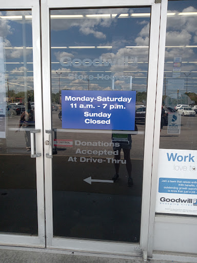 Thrift Store «Goodwill Colonial Heights Retail Store», reviews and photos