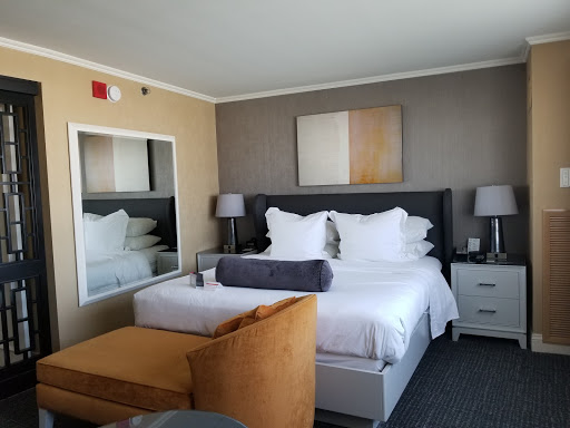 Hotel «Crowne Plaza Los Angeles-Commerce Casino», reviews and photos, 6121 Telegraph Rd, Commerce, CA 90040, USA